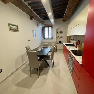 La Sulla Francigena , Monteriggioni Italia